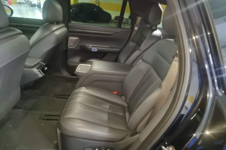 Used Nio ES8 2023 75 kWh Executive Edition Left Rear Seat