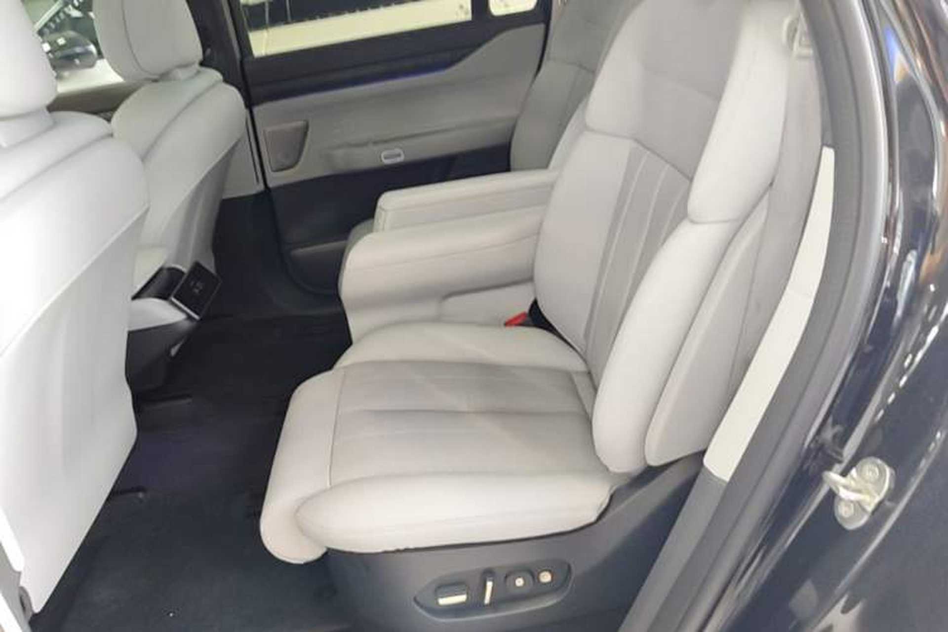 Used Nio ES8 2023 75 kWh Left Rear Seat