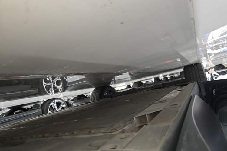Used Nio ES8 2023 100kWh Signature Edition Left Side Sill