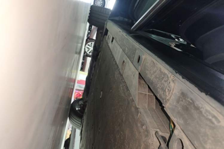 Used Nio ES8 2023 100kWh Left Side Sill