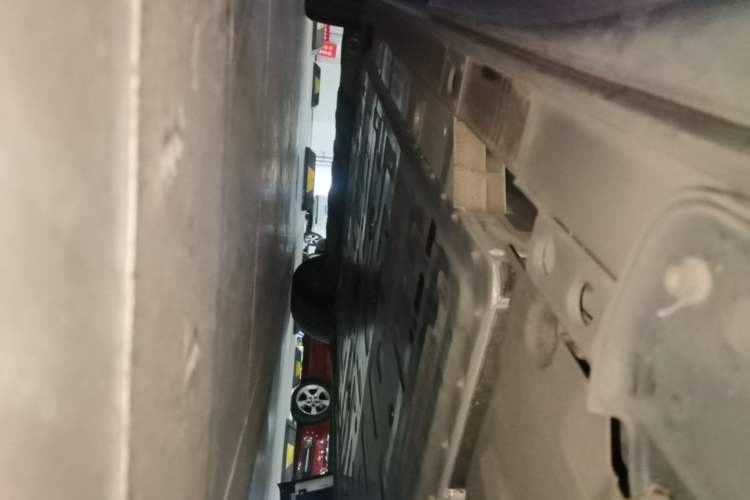 Used Nio ES8 2023 75 kWh Executive Edition Left Side Sill