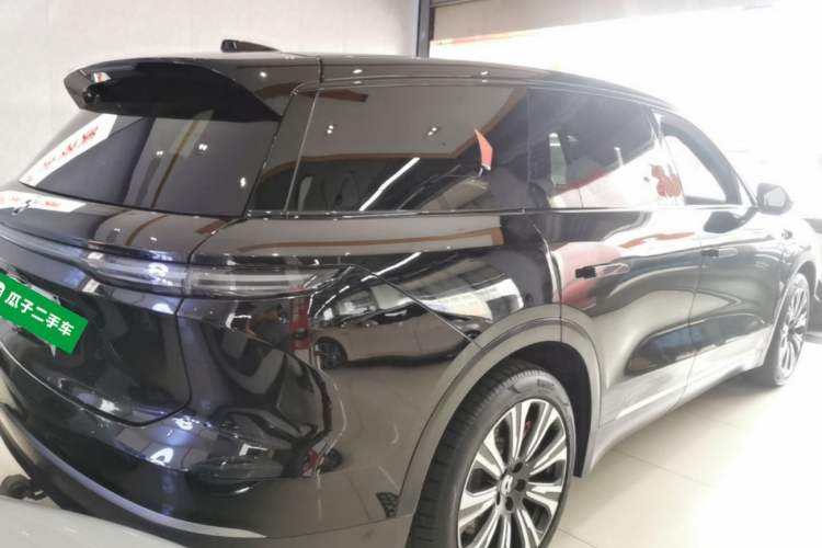 Used Nio ES8 2023 75 kWh Executive Edition Rear Right 45 Deg