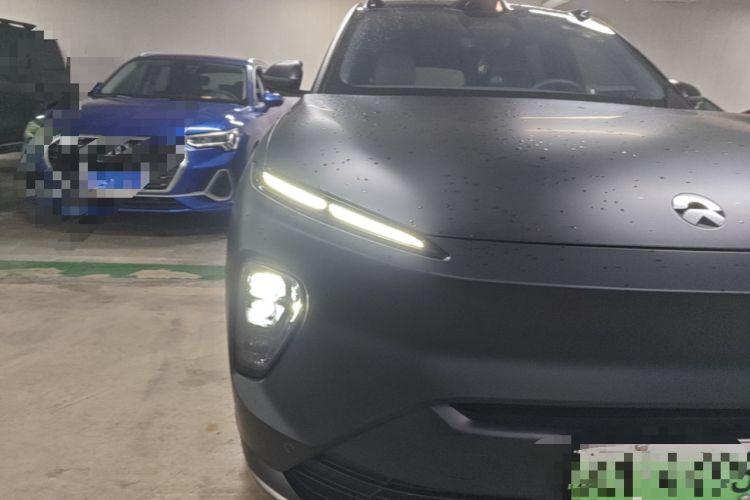Used Nio ES8 2023 75 kWh Right Front Headlight