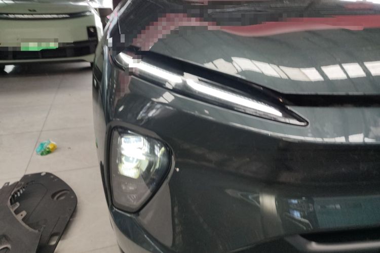 Used Nio ES8 2023 75 kWh Right Front Headlight