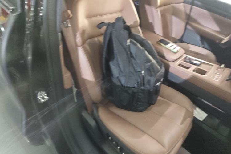 Used Nio ES8 2023 75 kWh Executive Edition Right Front Seat