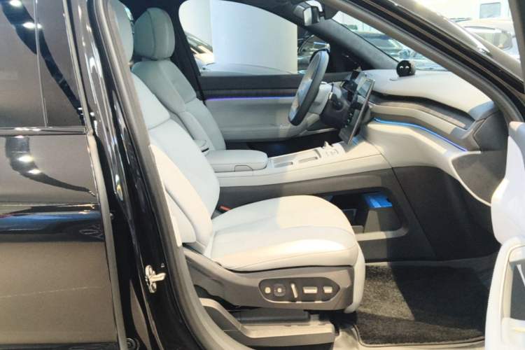 Used Nio ES8 2023 100kWh Right Front Seat