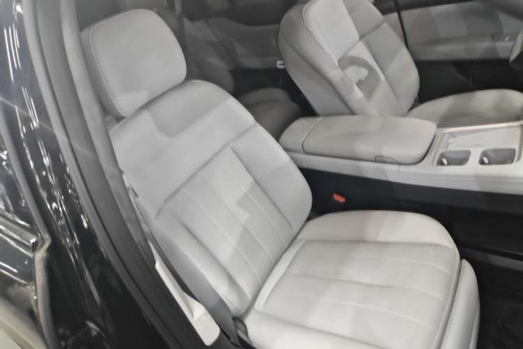 Used Nio ES8 2023 75 kWh Right Front Seat