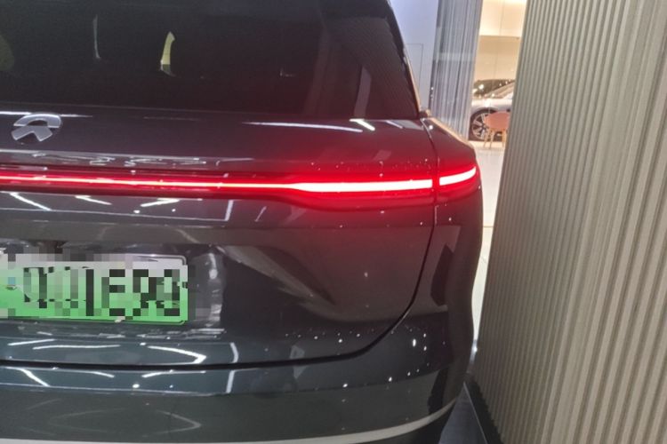 Used Nio ES8 2023 75 kWh Right Rear Taillight
