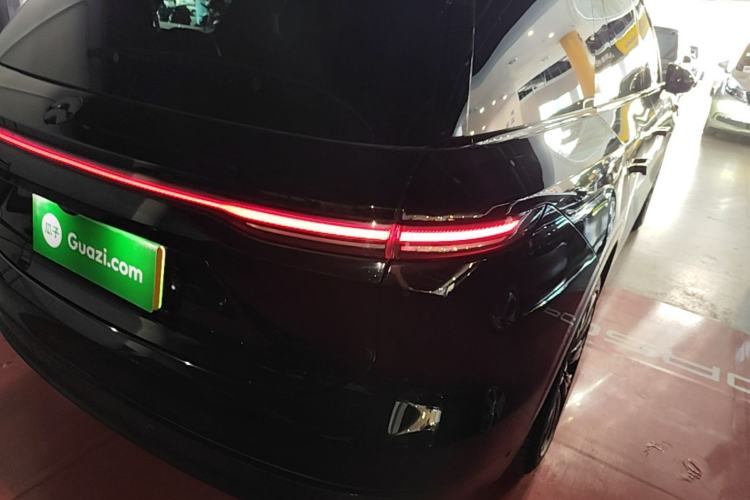 Used Nio ES8 2023 75 kWh Right Rear Taillight