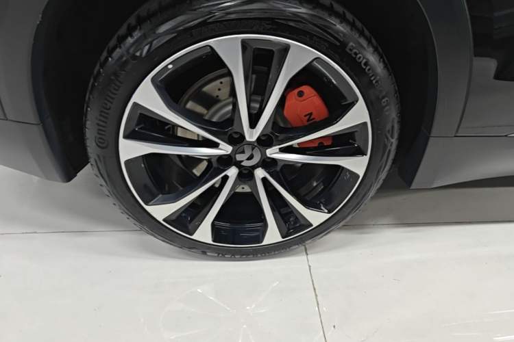 Used Nio ES8 2023 100kWh Signature Edition Right Rear Wheel Hub