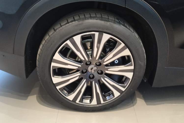 Used Nio ES8 2023 100kWh Right Rear Wheel Hub