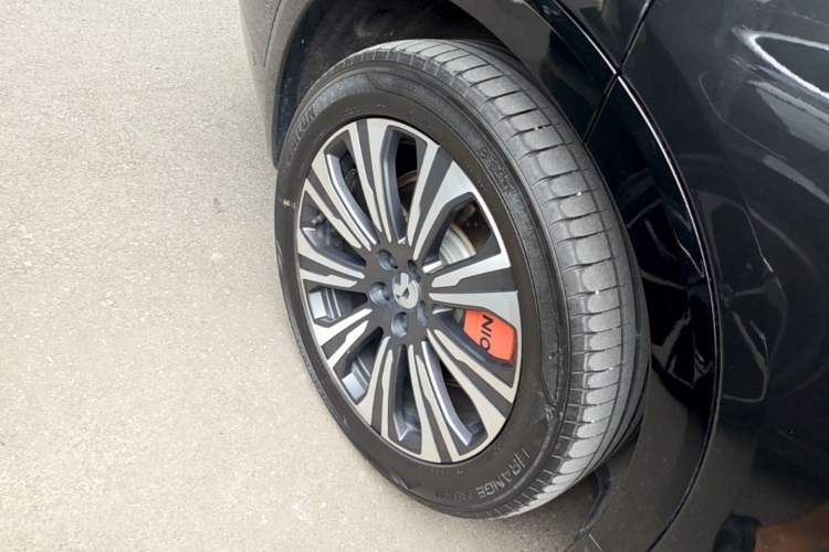 Used Nio ES8 2023 75 kWh Right Rear Wheel Hub