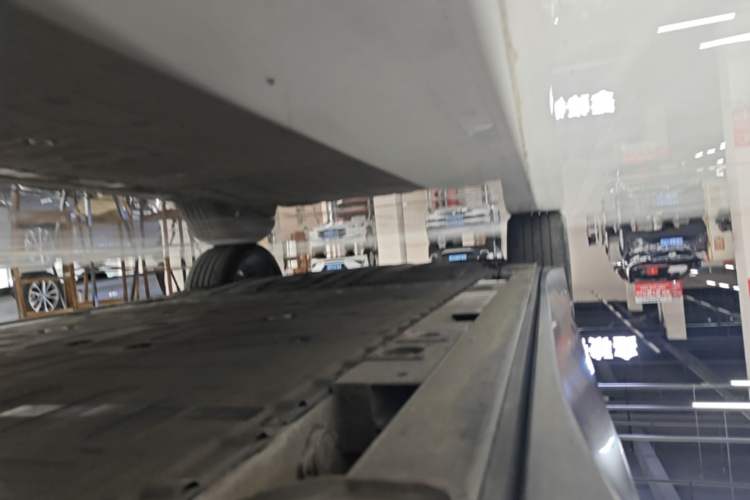 Used Nio ES8 2023 100kWh Signature Edition Right Side Sill