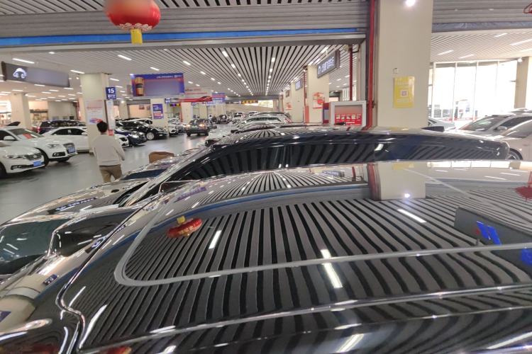Used Nio ES8 2023 75 kWh Roof