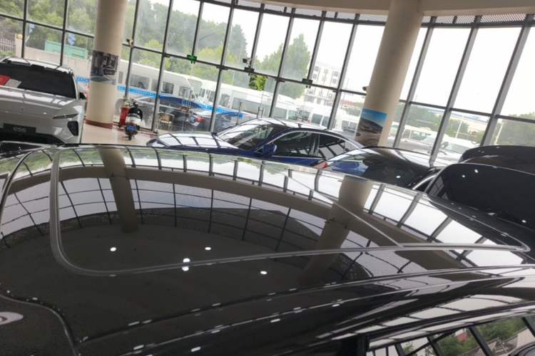 Used Nio ES8 2023 75 kWh Roof