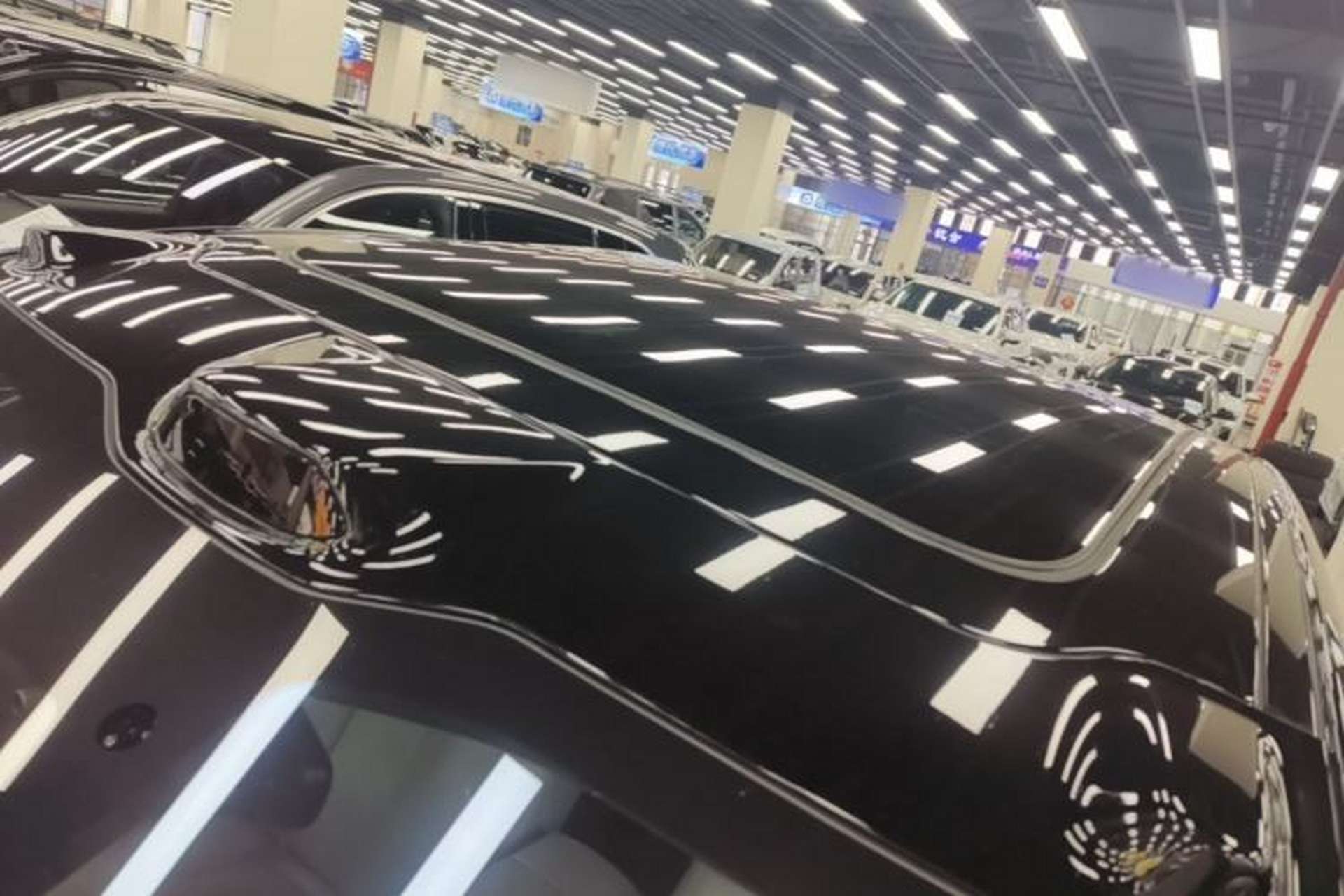 Used Nio ES8 2023 100kWh Signature Edition Roof