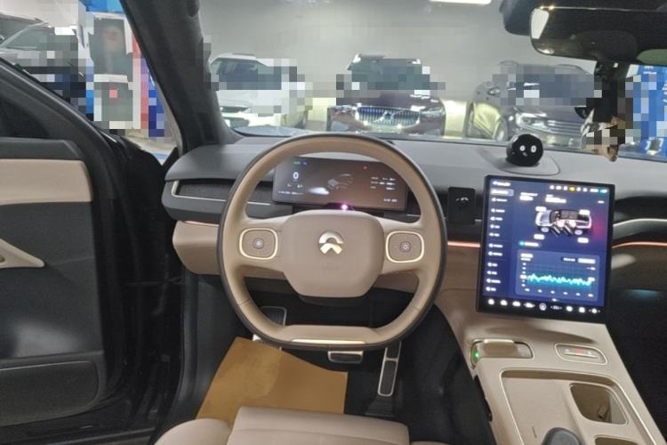 Used Nio ES8 2023 75 kWh Steering Wheel
