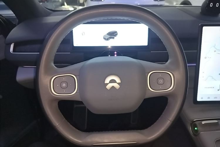 Used Nio ES8 2023 75 kWh Steering Wheel