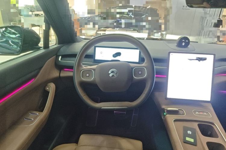 Used Nio ES8 2023 75 kWh Steering Wheel