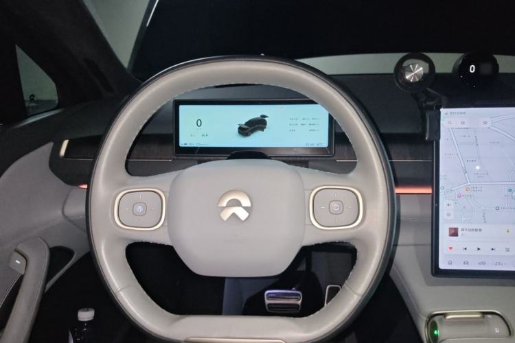 Used Nio ES8 2023 75 kWh Steering Wheel
