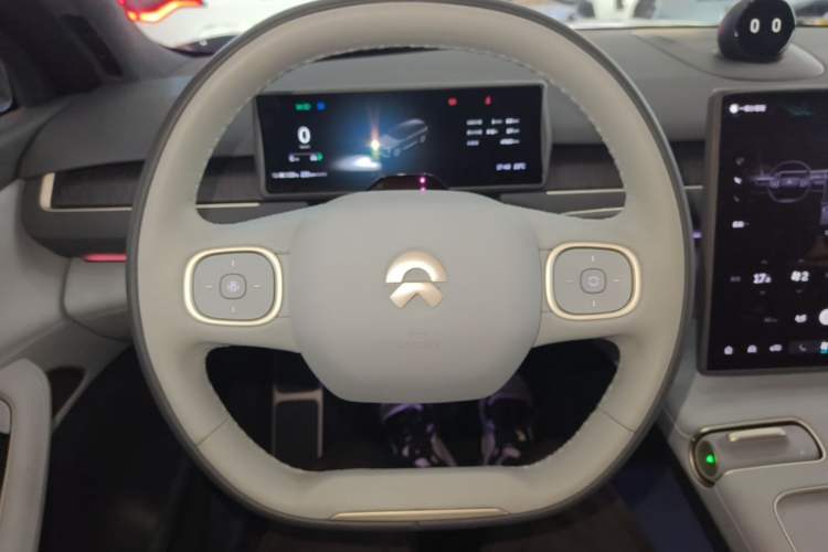 Used Nio ES8 2023 75 kWh Steering Wheel