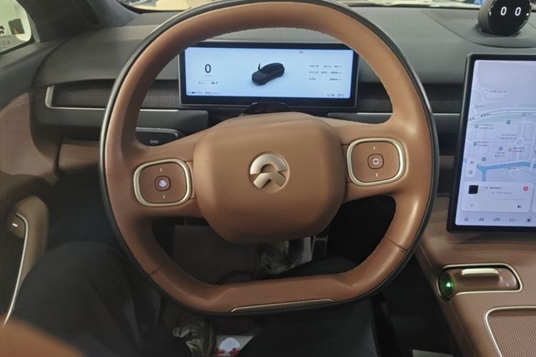 Used Nio ES8 2023 75 kWh Executive Edition Steering Wheel