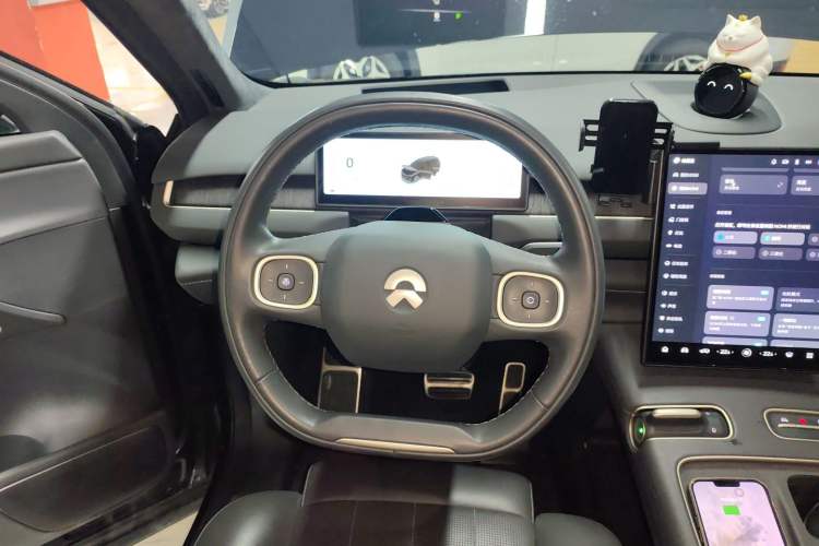 Used Nio ES8 2023 100kWh Signature Edition Steering Wheel