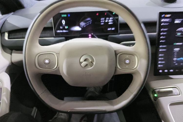 Used Nio ES8 2023 100kWh Executive Edition Steering Wheel