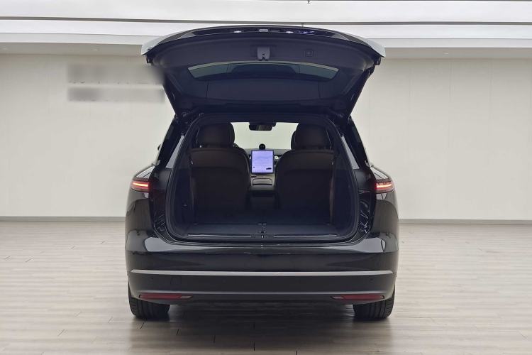 Used Nio ES8 2023 75 kWh Executive Edition Trunk