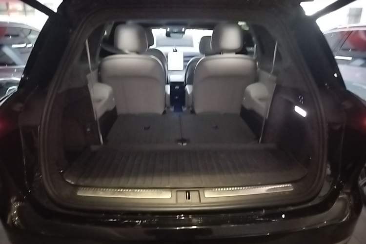 Used Nio ES8 2023 75 kWh Trunk