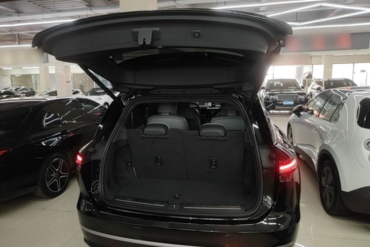 Used Nio ES8 2023 75 kWh Executive Edition Trunk