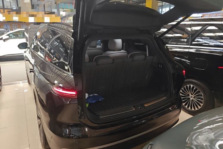 Used Nio ES8 2023 75 kWh Trunk