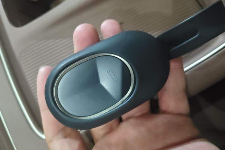 Used Nio ES8 2023 75 kWh Executive Edition Vehicle Key