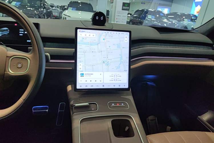 Used Nio ES8 2023 75 kWh Executive Edition Audio And AC Panel