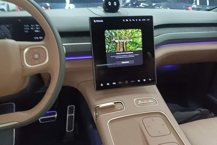 Used Nio ES8 2023 100kWh Audio And AC Panel