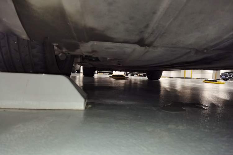 Used Nio ES8 2023 75 kWh Executive Edition Chassis Rear Left