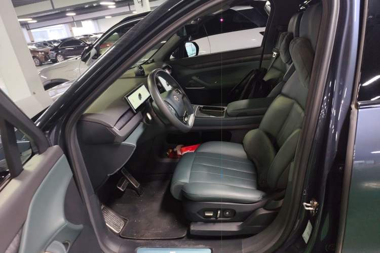 Used Nio ES8 2023 100kWh Signature Edition Driver Seat