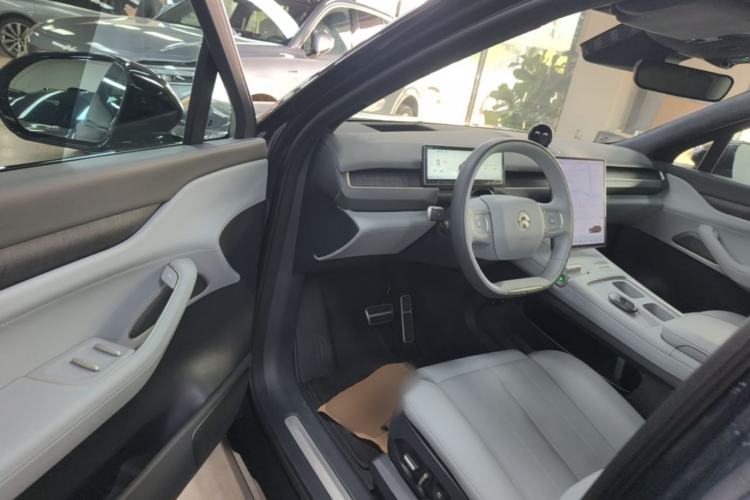 Used Nio ES8 2023 75 kWh Executive Edition Driver Seat