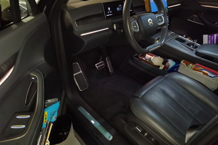 Used Nio ES8 2023 75 kWh Executive Edition Driver Seat
