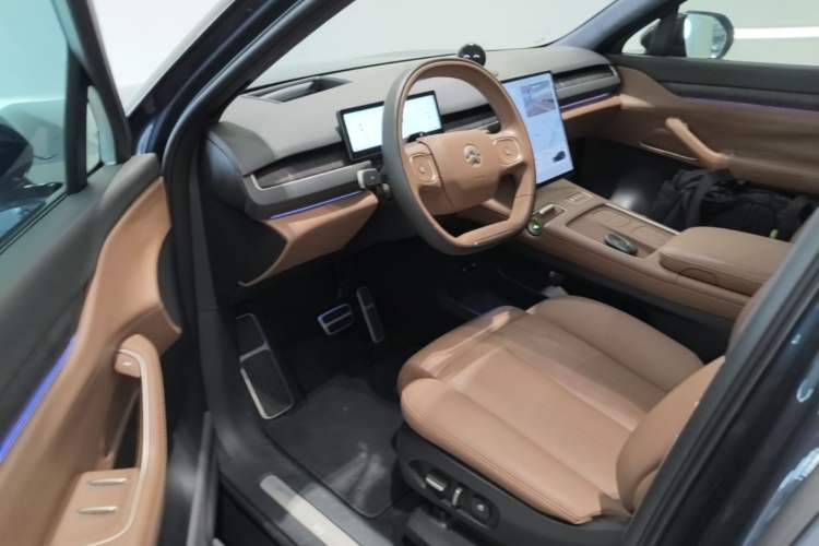 Used Nio ES8 2023 75 kWh Executive Edition Driver Seat