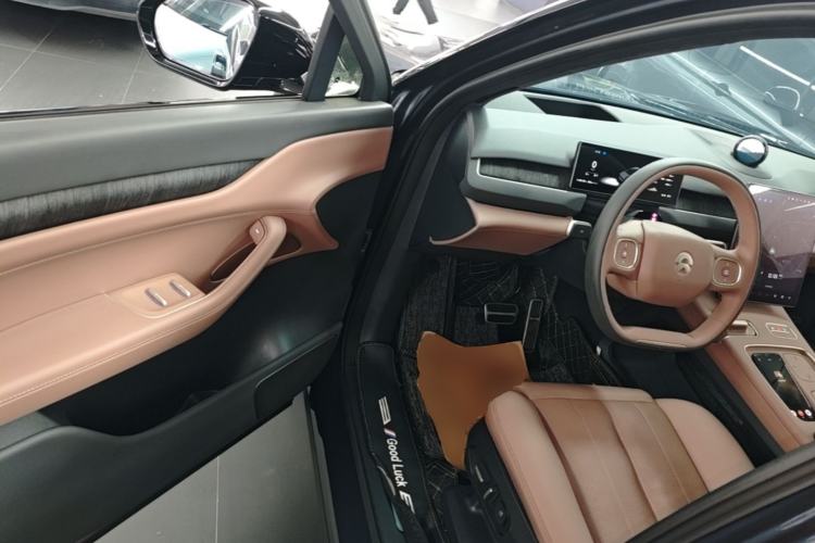 Used Nio ES8 2023 75 kWh Driver Seat