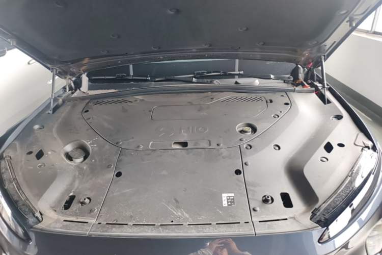 Used Nio ES8 2023 75 kWh Executive Edition Engine Bay
