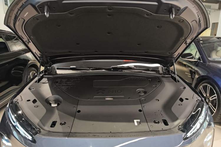 Used Nio ES8 2023 75 kWh Engine Bay