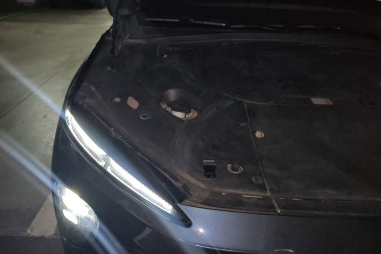 Used Nio ES8 2023 75 kWh Executive Edition Engine Bay Right