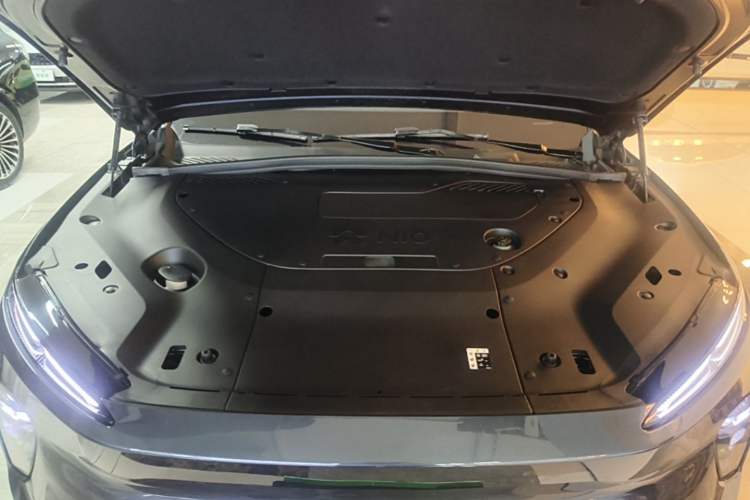 Used Nio ES8 2023 75 kWh Executive Edition Engine Bay
