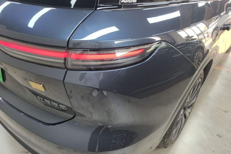 Used Nio ES8 2023 75 kWh Executive Edition Exterior 3