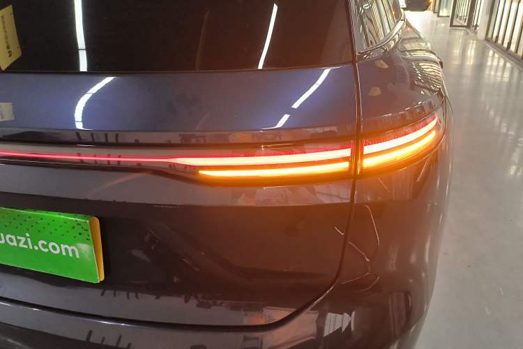 Used Nio ES8 2023 75 kWh Exterior 3
