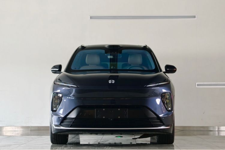 Used Nio ES8 2023 75 kWh Executive Edition Exterior 4