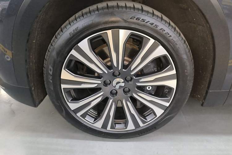Used Nio ES8 2023 75 kWh Exterior 4