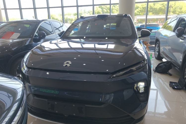 Used Nio ES8 2023 75 kWh Front